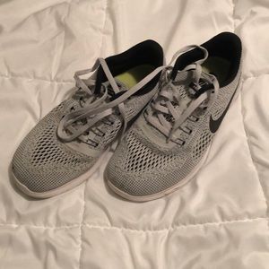 Nike Free RN Sneaker